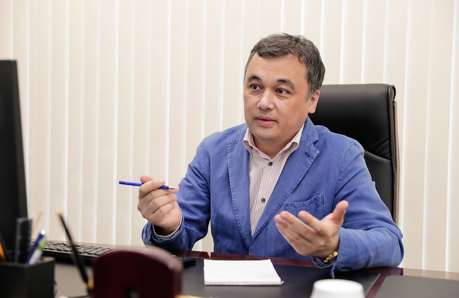 Qazirgi jańalyq – áp-sátte tarıh - Asqar Ýmarov