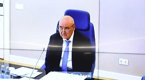 О́mirzaq Shókeev qatań karantındik shekteý talaptaryn saqtaýdy eskertti