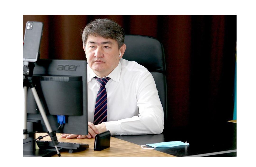 Qoǵam belsendilerimen onlaın-kezdesý ótkizdi