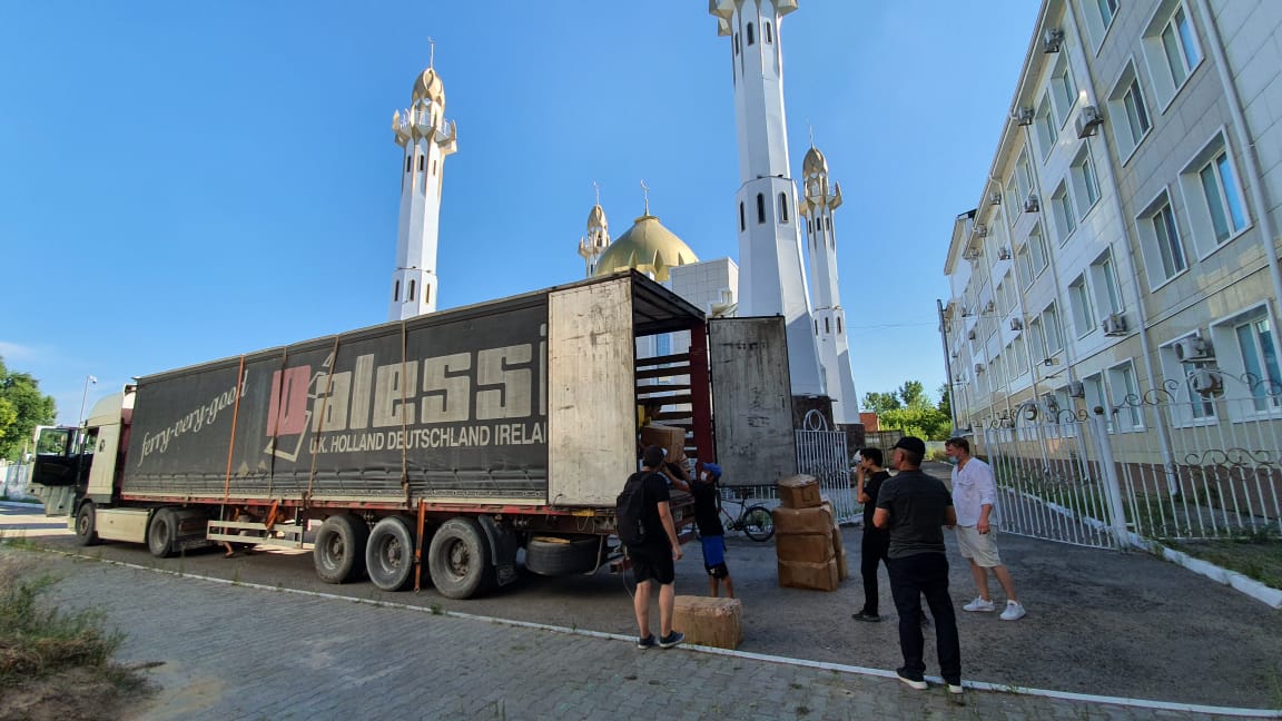 Qostanaıǵa 40 myń jeke qorǵanysh kostıými jetkizildi