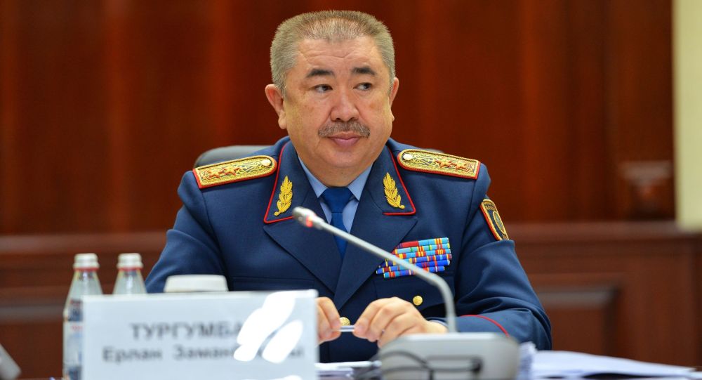 Ishki ister mınıstri Prezıdentke dári-dármekti zańsyz satý faktileri týraly baıandady