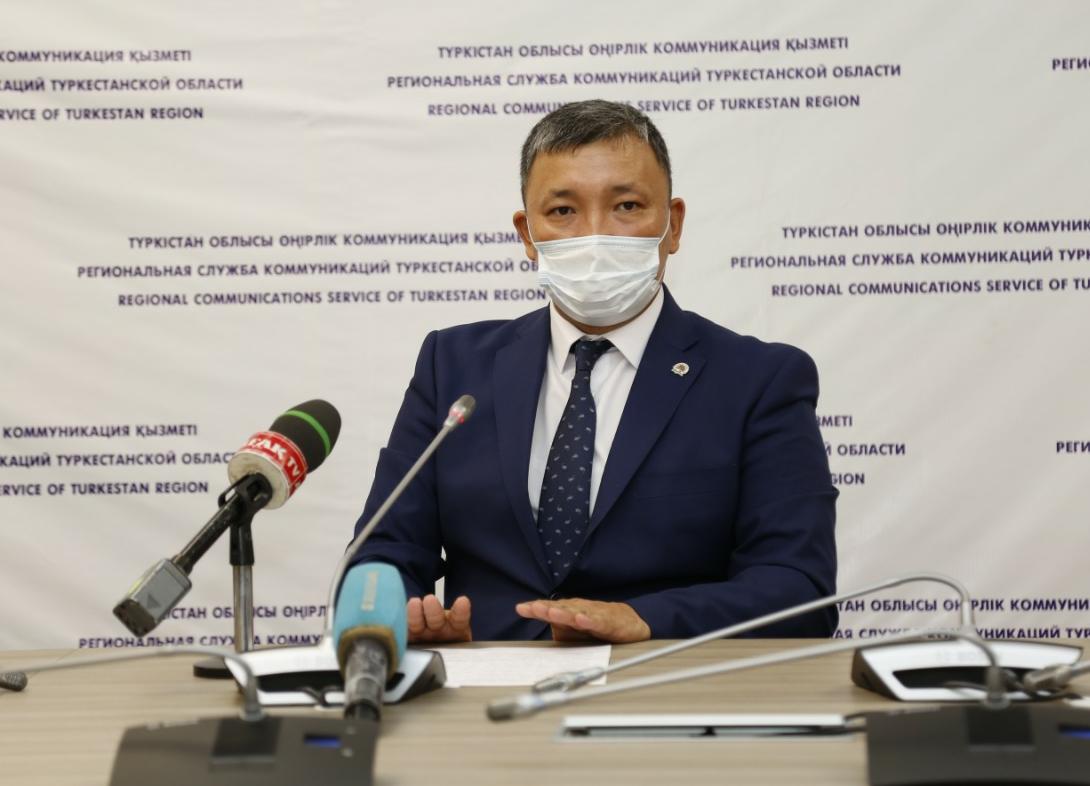 Túrkistanda 130 myńǵa jýyq oqýshy úı jaǵdaıynda ınternet jelisine qosyla almaıdy