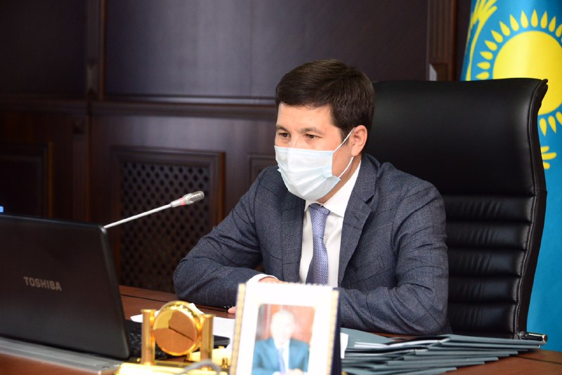 Pavlodar oblysynyń ákimi azamattardyń onlaın qabyldaýyn ótkizdi