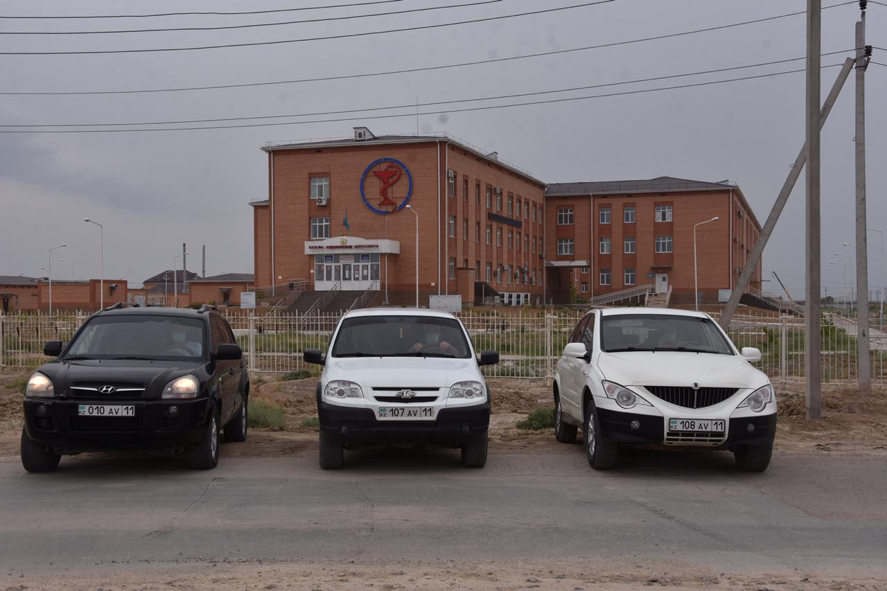 Qyzmettik kólik dárigerlerge kómek kórsetedi