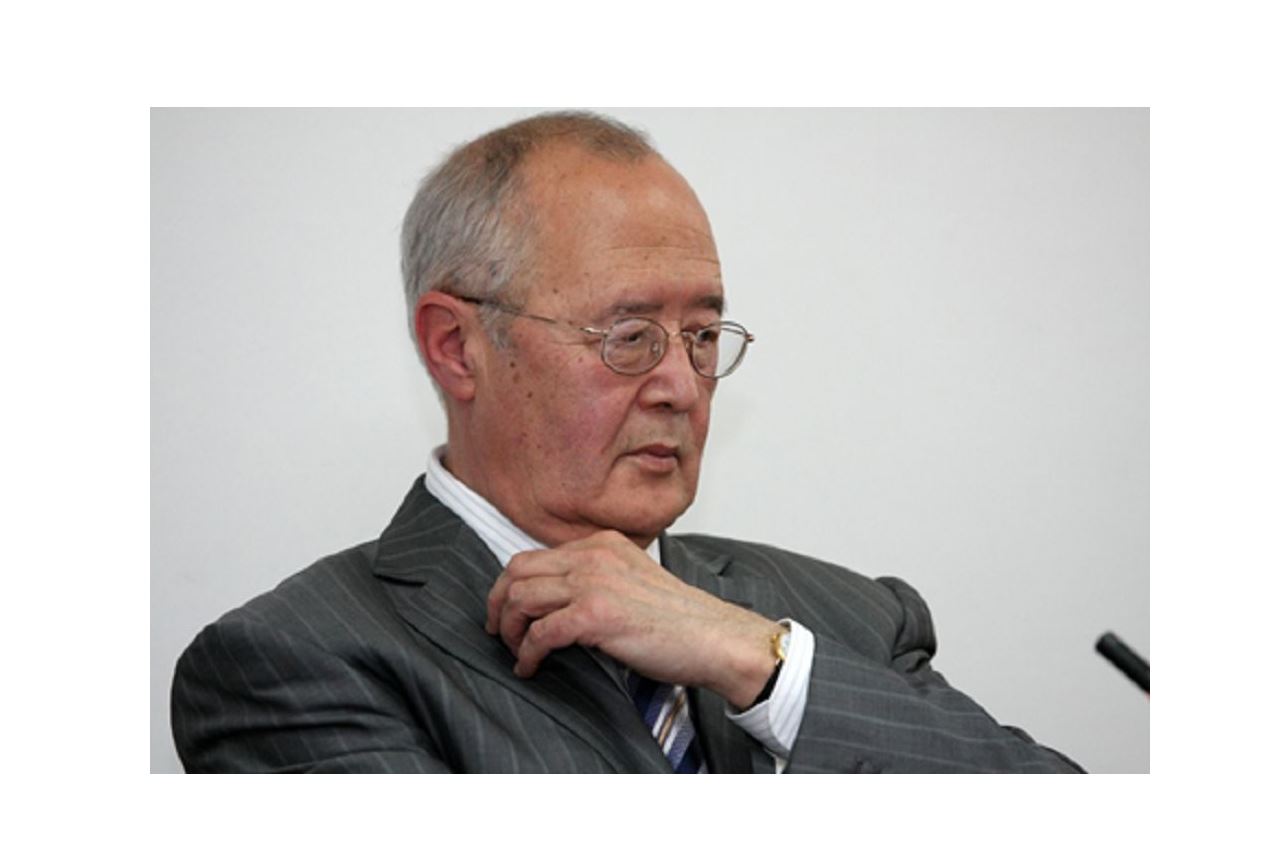 Halyq seniminen artyq kúsh joq