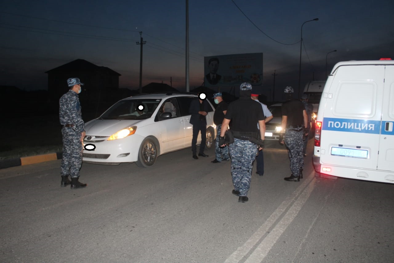 Polıseıler "Kvadrat" profılaktıkalyq sharasyn ótkizdi