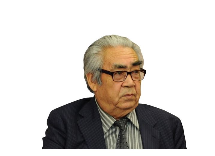 Qanatymen sý sepken qarlyǵashtaı...