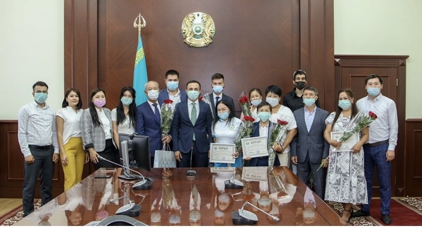 Qala ákimi sportshylarmen kezdesti