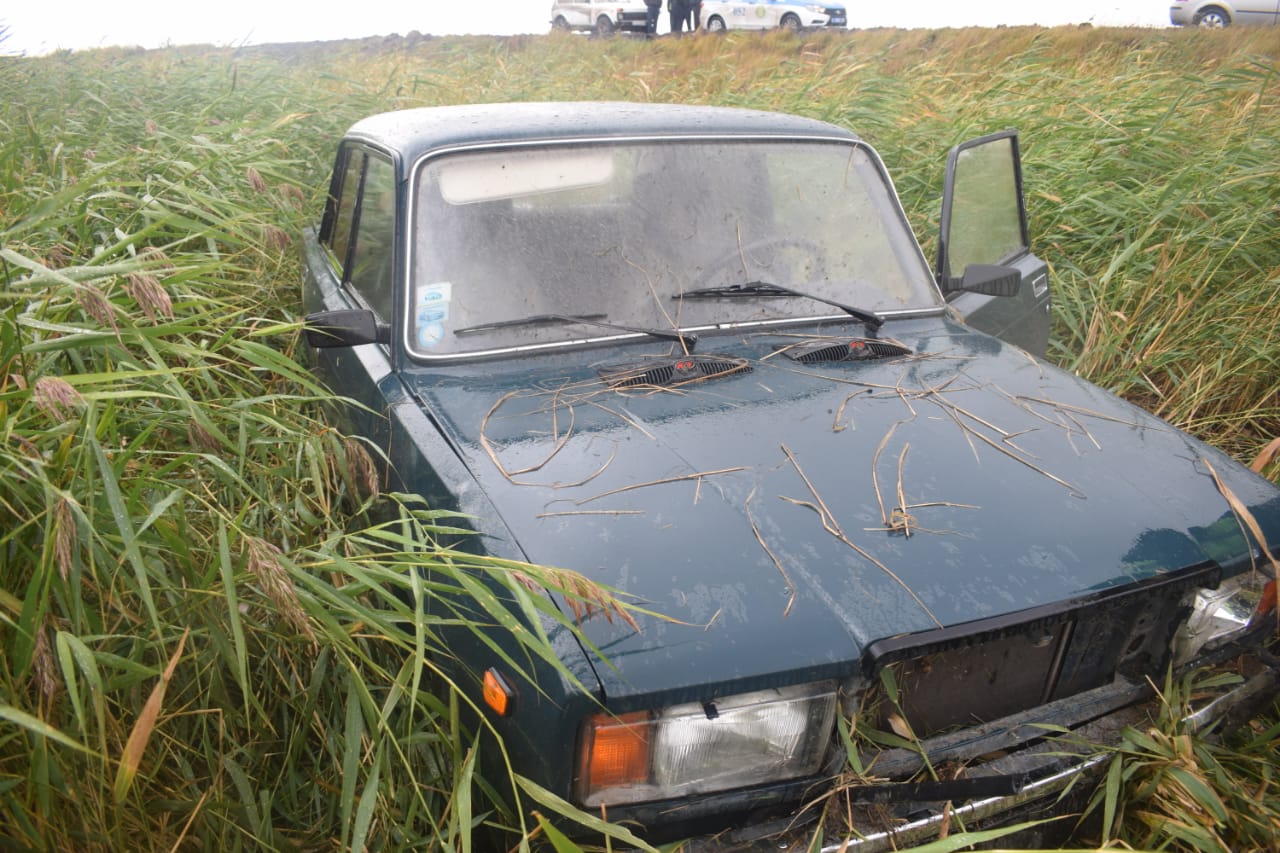 Iesinen kóligin tartyp áketken jáne dúken tonaǵan qaraqshylar ustaldy