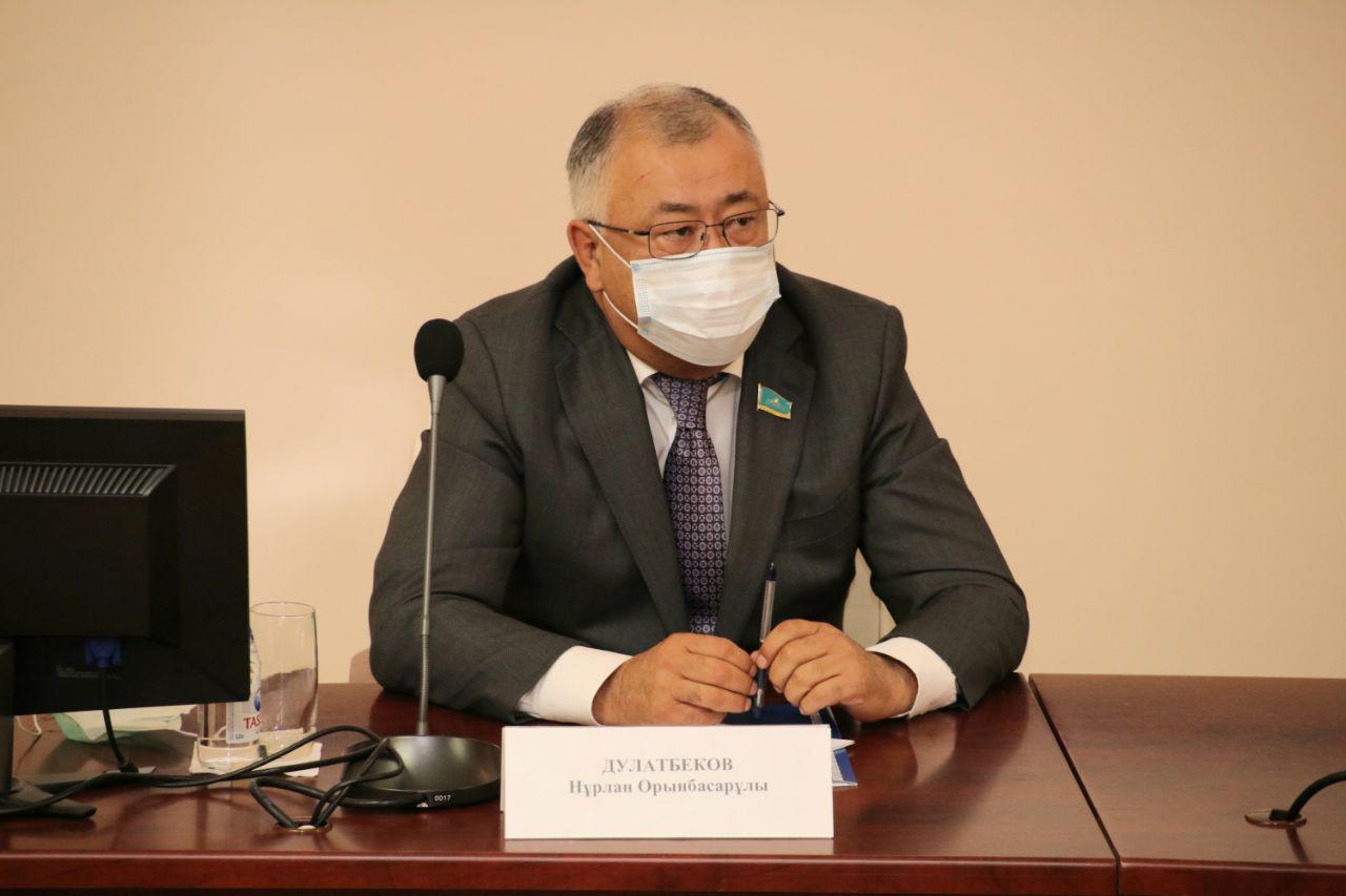 Qaraǵandy ýnıversıtetiniń jańa basshysy taǵaıyndaldy