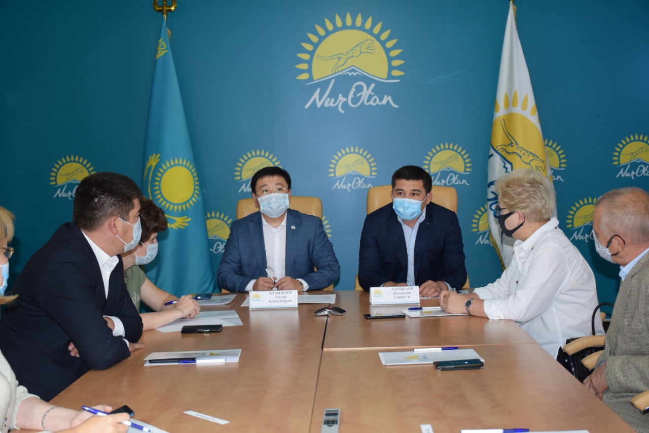 Praımerız: Lıga ókilderi óńirlerdi aralap júr