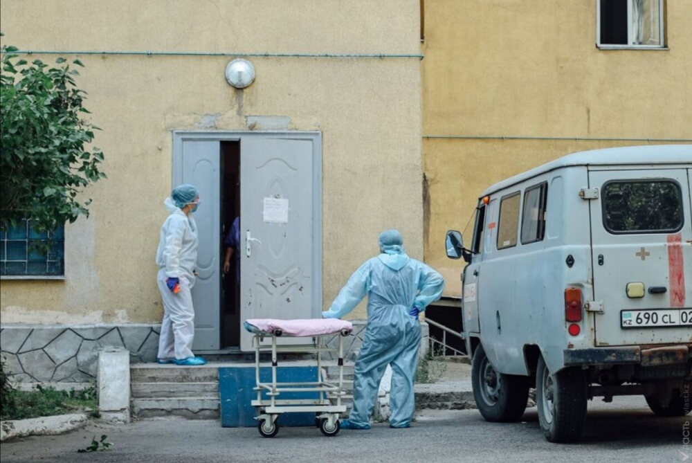 Almatynyń medısına qyzmeti indettiń ekinshi tolqynyna qaýqary jete me?