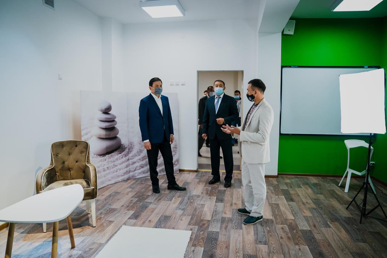 Nur-Sultanda 9 myń oryndyq birneshe mektep ashyldy