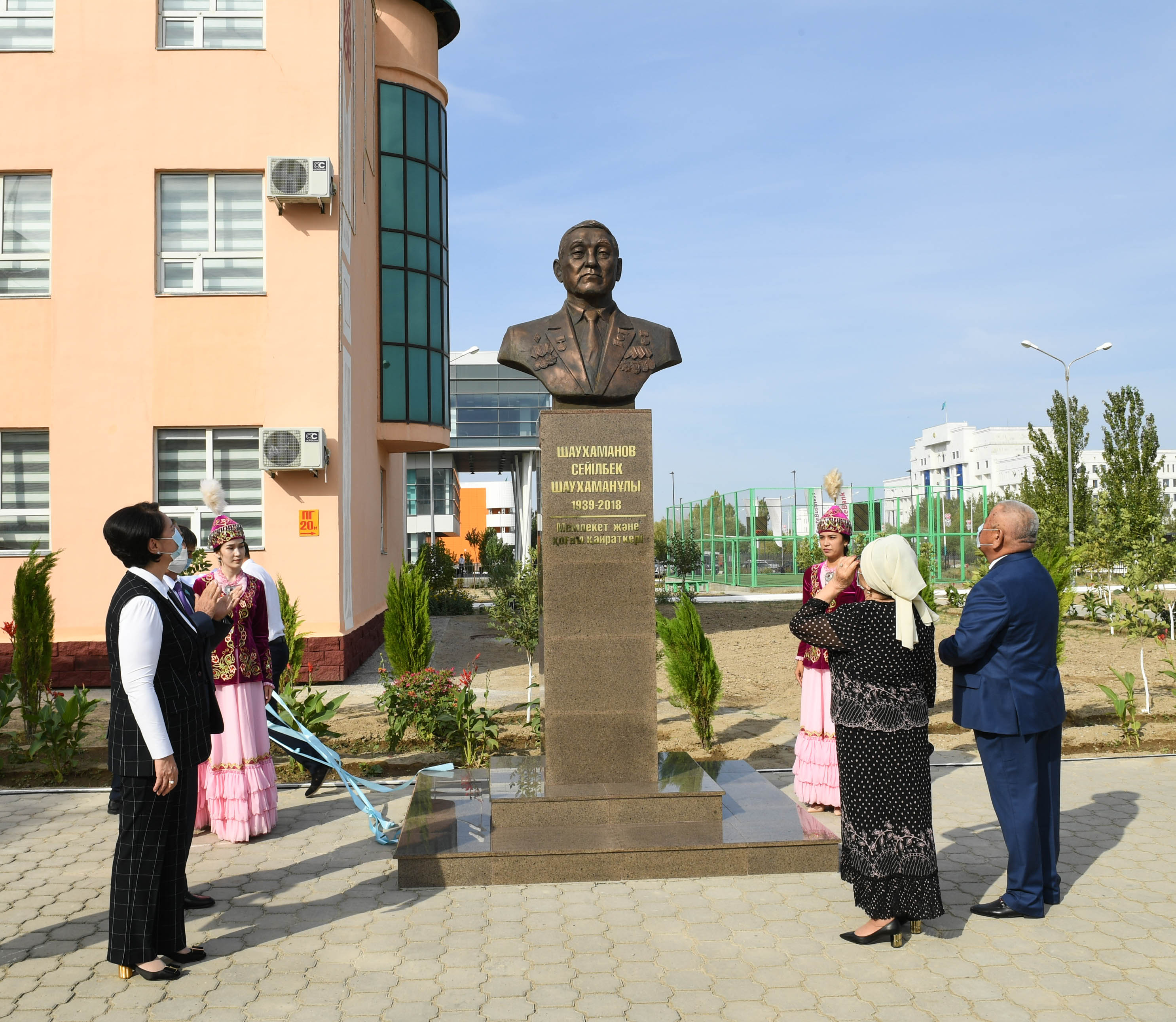 Memleket jáne qoǵam qaıratkeriniń bıýsti qoıyldy