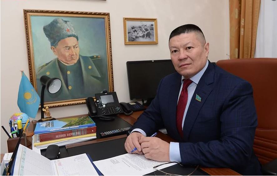 Bul jolǵy qujattan ne túıdim?