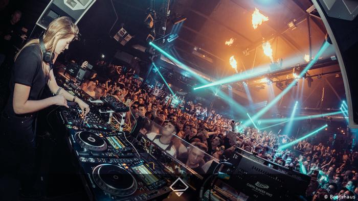 Eýropa saýyq keshter ótkizý men túngi klýbtarmen kúresýde