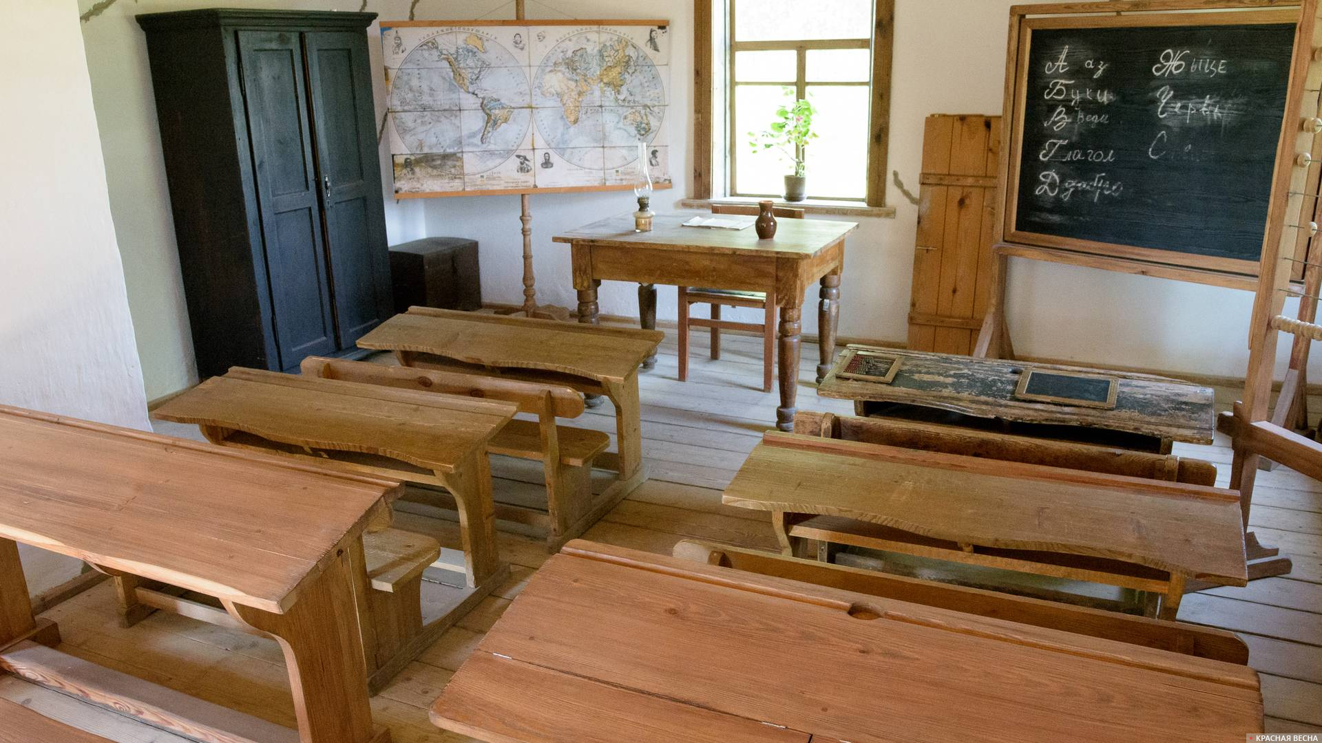 Mektep saldyrǵan jýrnalıst