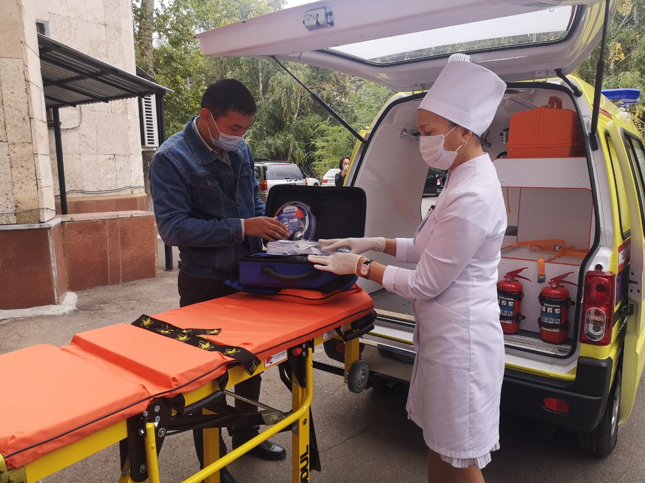 Oraldyq dárigerler demeýshiler kómegine ıe boldy