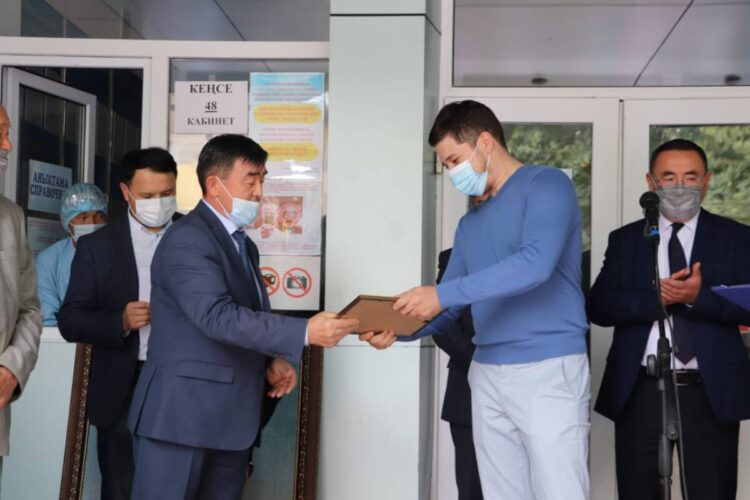 Jýalylyq kásipker júz mıllıonnan astam teńgege kómek kórsetti