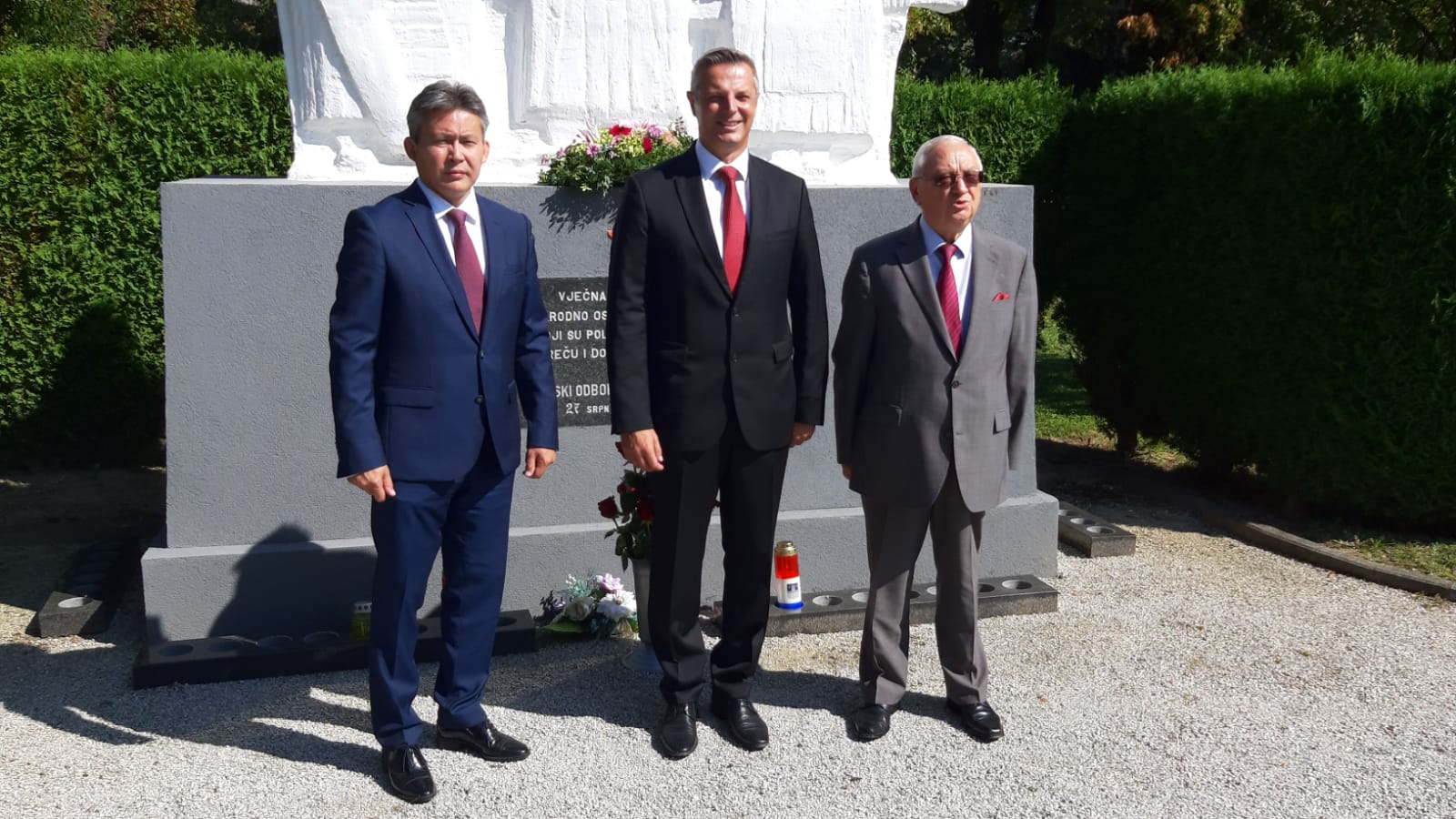 Horvatııada keńes jaýyngerlerin eske alý sharasy ótti