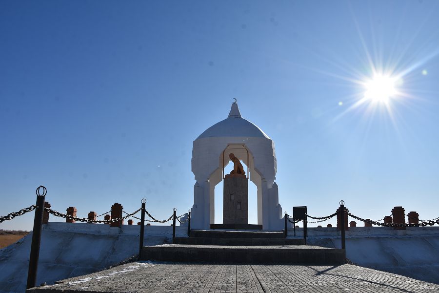 Babalardyń erligi baǵalansa...
