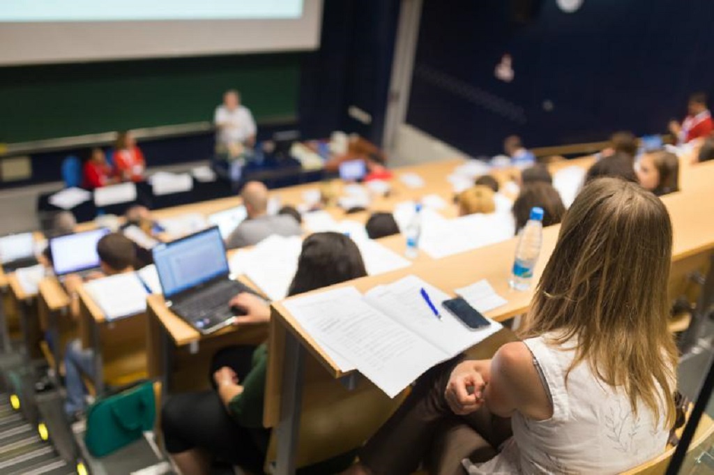 Lısenzııalaryn qaıtaryp aldy