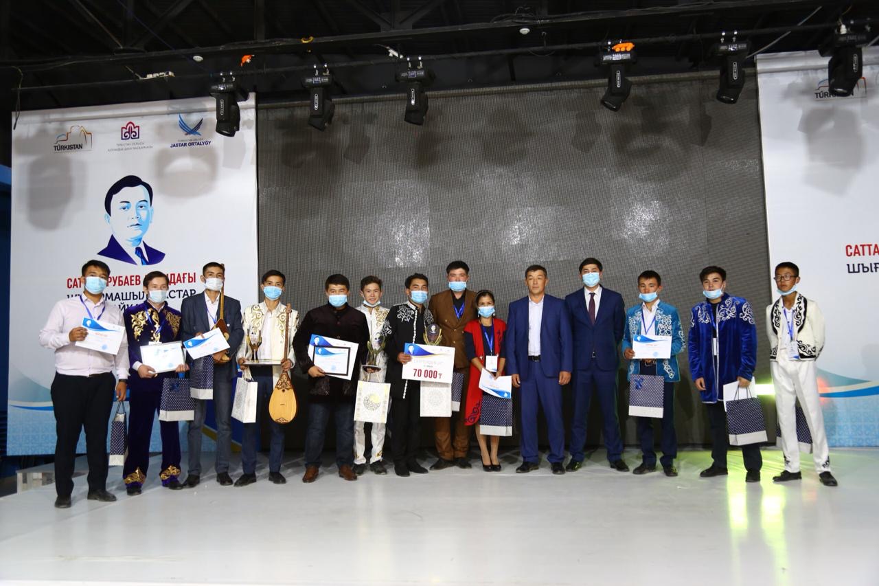 Túrkistanda Sattar Erýbaev atyndaǵy shyǵarmashyl jastar baıqaýy ótti