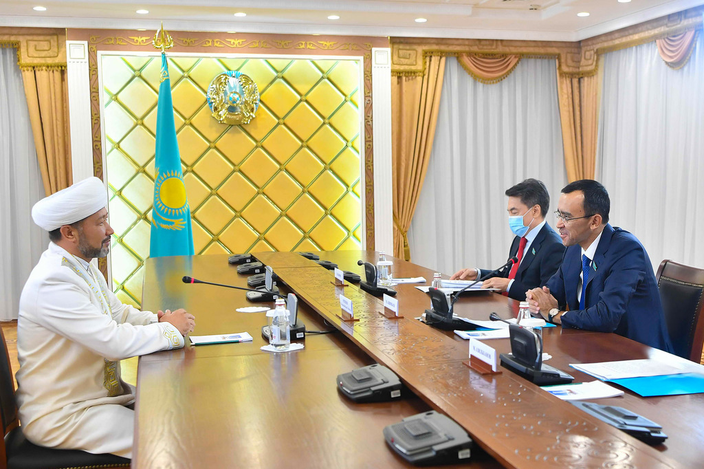 Senat Tóraǵasy Qazaqstannyń Bas múftıimen kezdesti