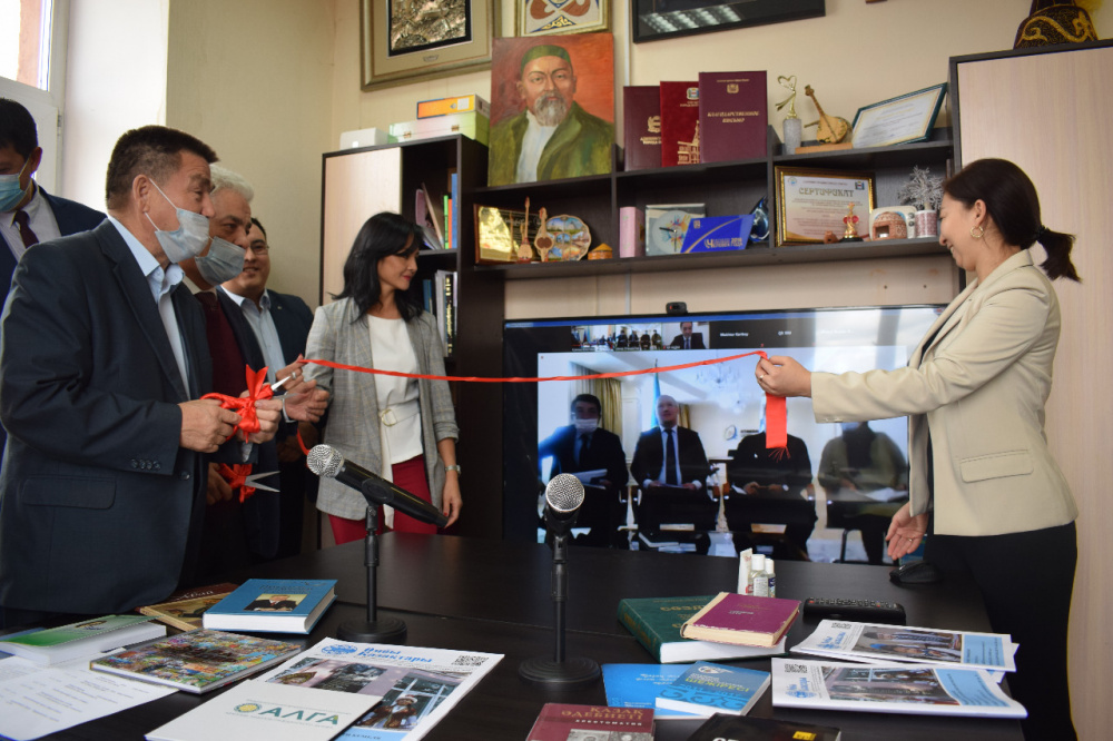 Ombyda "Abaı" mádenı-iskerlik úıi ashyldy