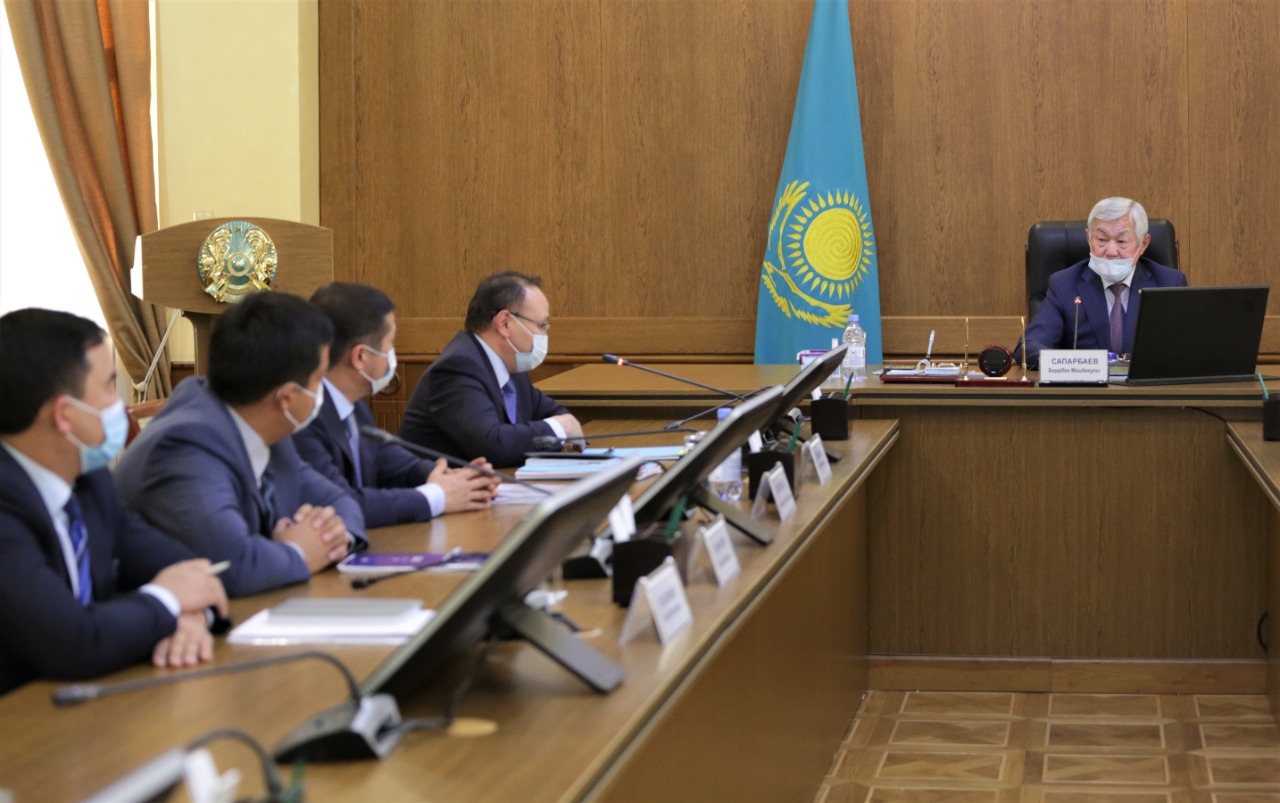 Berdibek Saparbaev "Damý" qorynyń basshysymen kezdesti