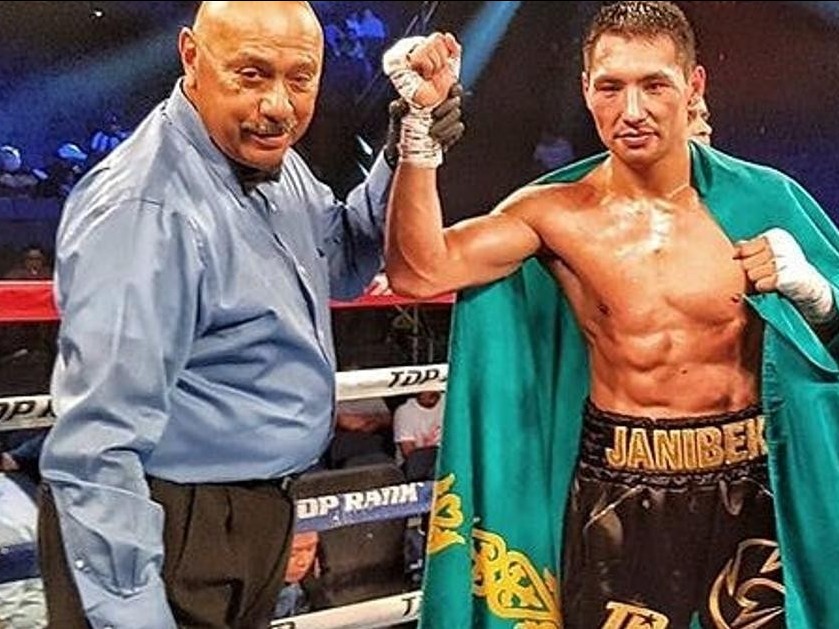 Jánibek Álimhanulynyń jekpe-jegine eki apta qalǵanda qarsylasy aýysyp ketti