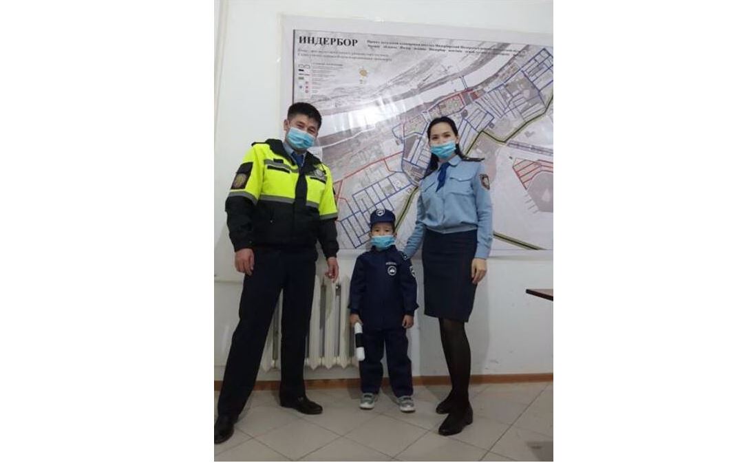 Tórt jasar «polıseı»