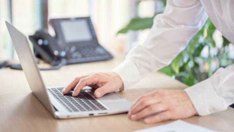 Turǵylyqty jeri boıynsha onlaın tirkele bastady