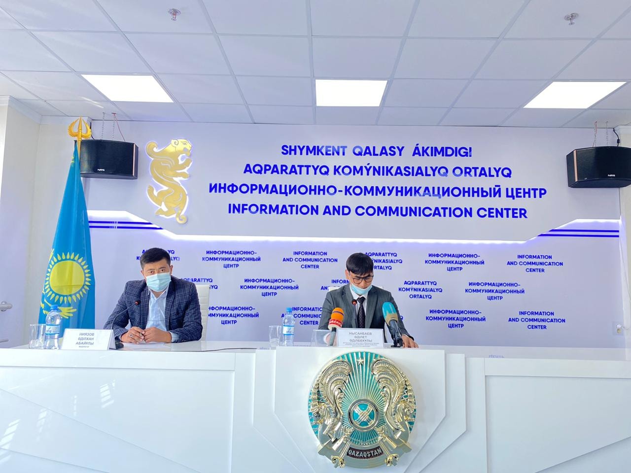 Shymkentte 972 memlekettik qyzmetshi qaıta daıarlaý kýrsynan ótken