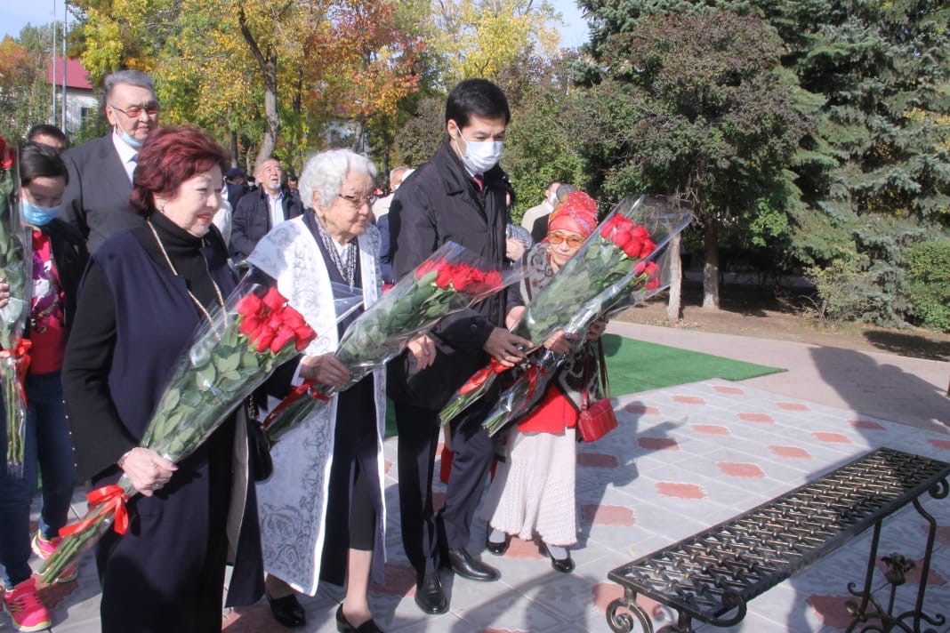 Oralda Juban Moldaǵalıevke eskertkish ashyldy