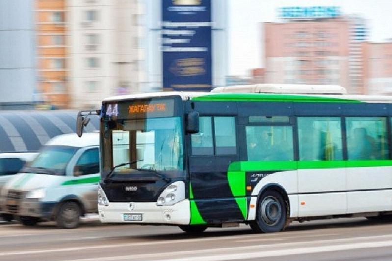 Elordada 14 avtobýstyń baǵyty ýaqytsha ózgeredi