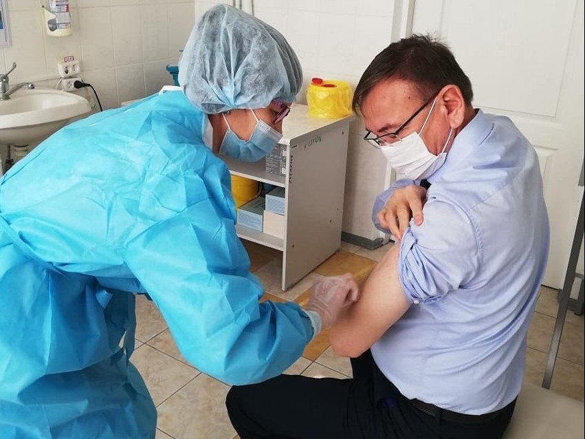 Batys Qazaqstanda tumaýǵa qarsy jappaı ekpe júrýde