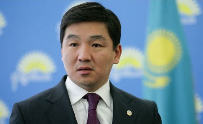 Pandemııa kezinde muǵalimniń mańyzy zor ekenine barshanyń kózi jetti – B.Baıbek