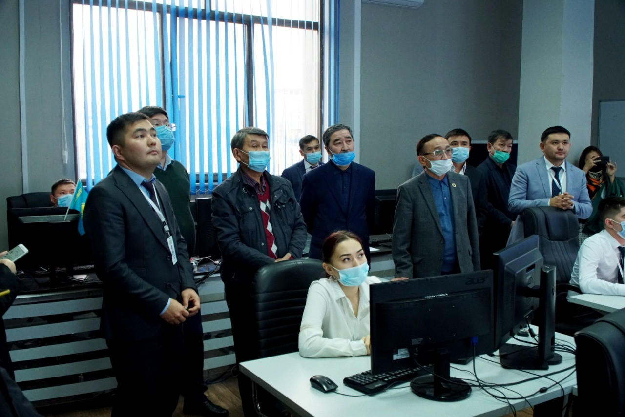 Qoǵamdyq keńes músheleri "City Transportation Systems" jumysymen tanysty