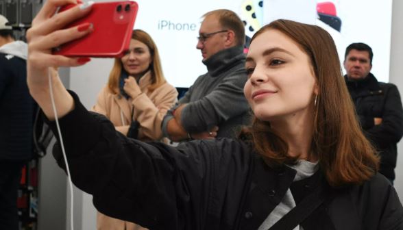 Jańa iPhone 12 tanystyrylymy qashan ótedi?