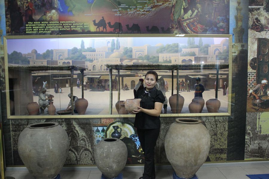 Sóredegi qumyralar sóılese...