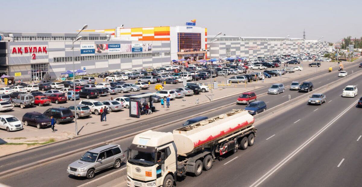 Almatyda baraholkaǵa baratyn jol jabylady