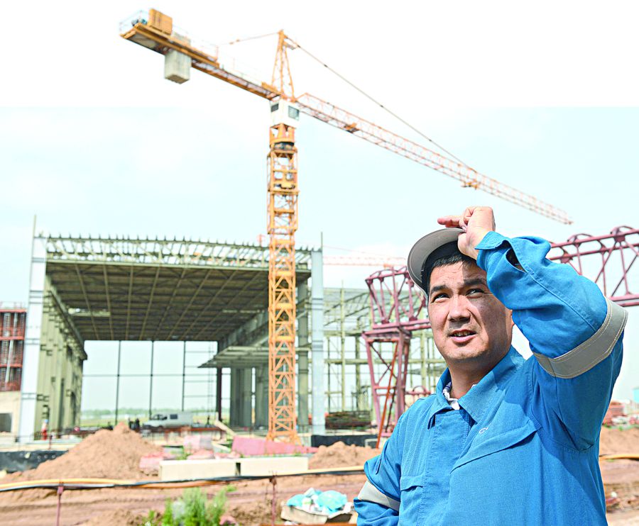 Eńbekke beıim elordalyqtar