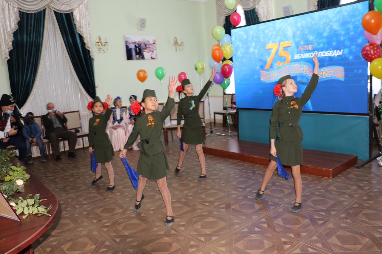 Jeńistiń 75 jyldyǵyna arnalǵan shara ótti