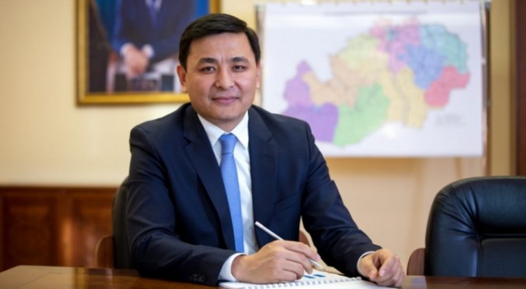 Elorda ákimi "Astana aqshamy" gazetin mereıtoıymen quttyqtady