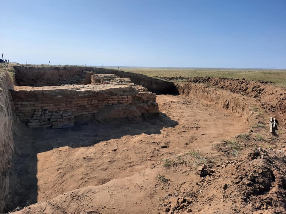 Jaıyq jylap aǵady...