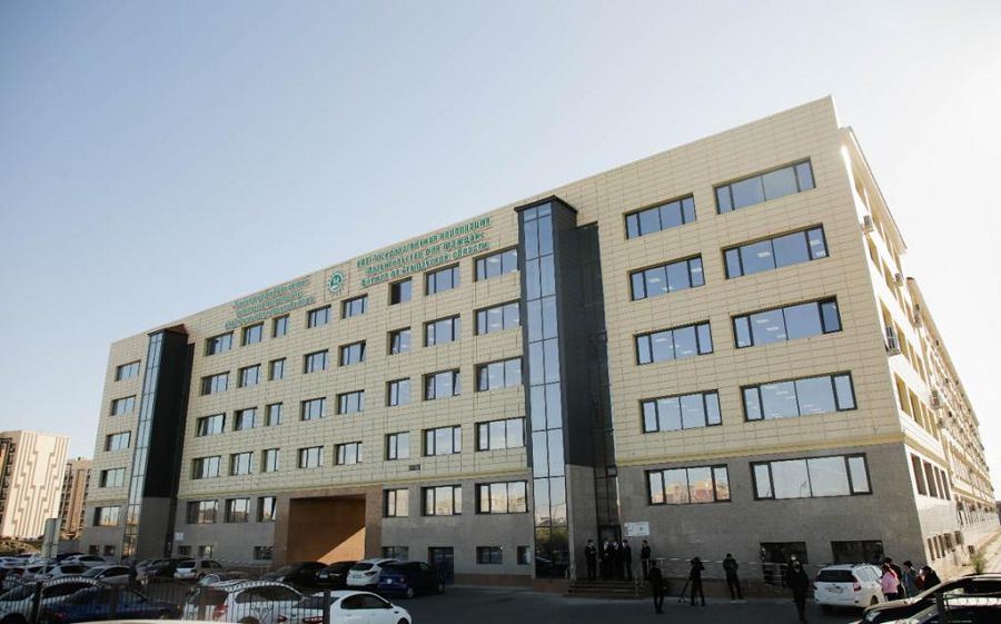 Bir ortalyqta bári bar