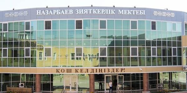 Úshtikke engen úzdikter