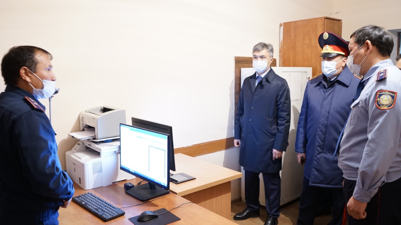 Jambylda azamattardyń quqyǵyn qorǵaıtyn joba júzege asyrylýda