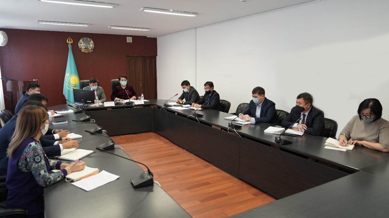 Atyraýda mektepterdegi sanıtarlyq ahýal talqylandy